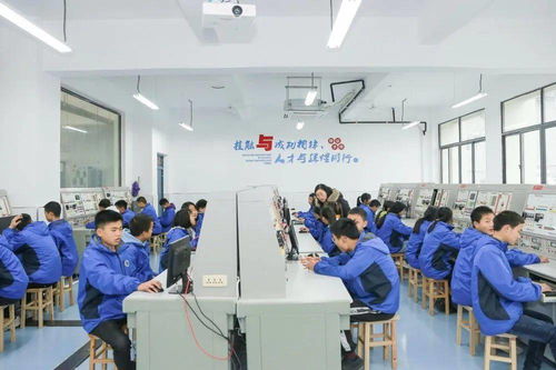 秀山職教︱電子技術(shù)應(yīng)用專業(yè)歡迎你 融合電子科技與電子商務(wù)，引領(lǐng)智慧未來